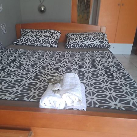Konoba Yan Apartment พูลา ภายนอก รูปภาพ